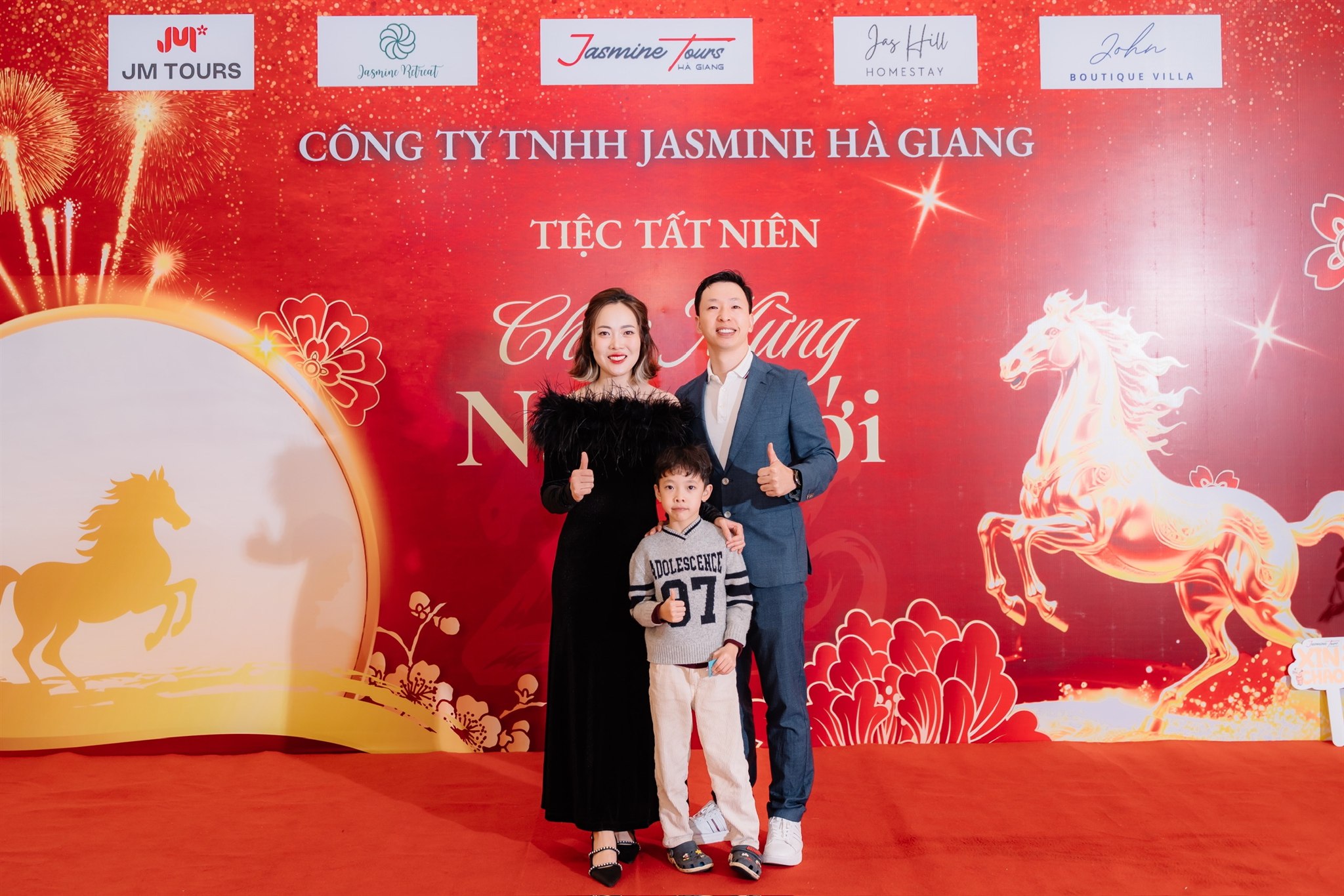 Nguyễn Văn Tuấn cùng gia đình